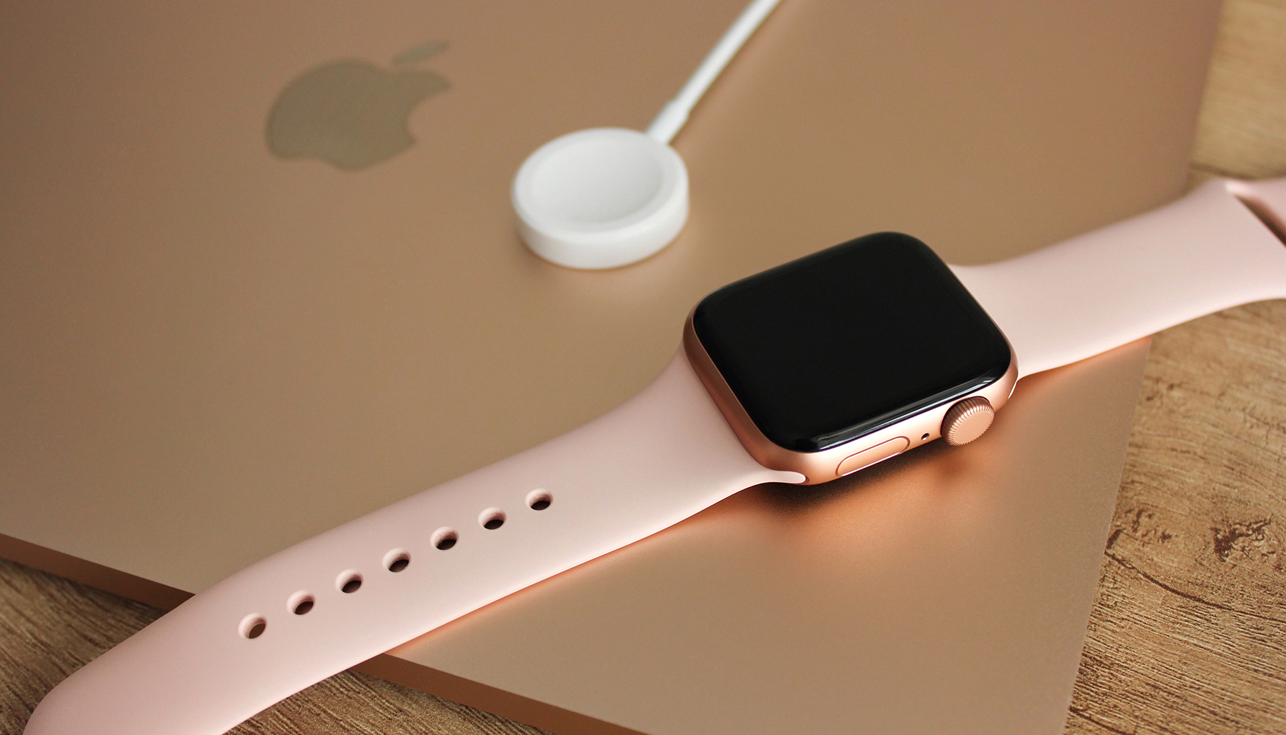 Apple Watch 7: What’s New With the Flagship Wearable Tech